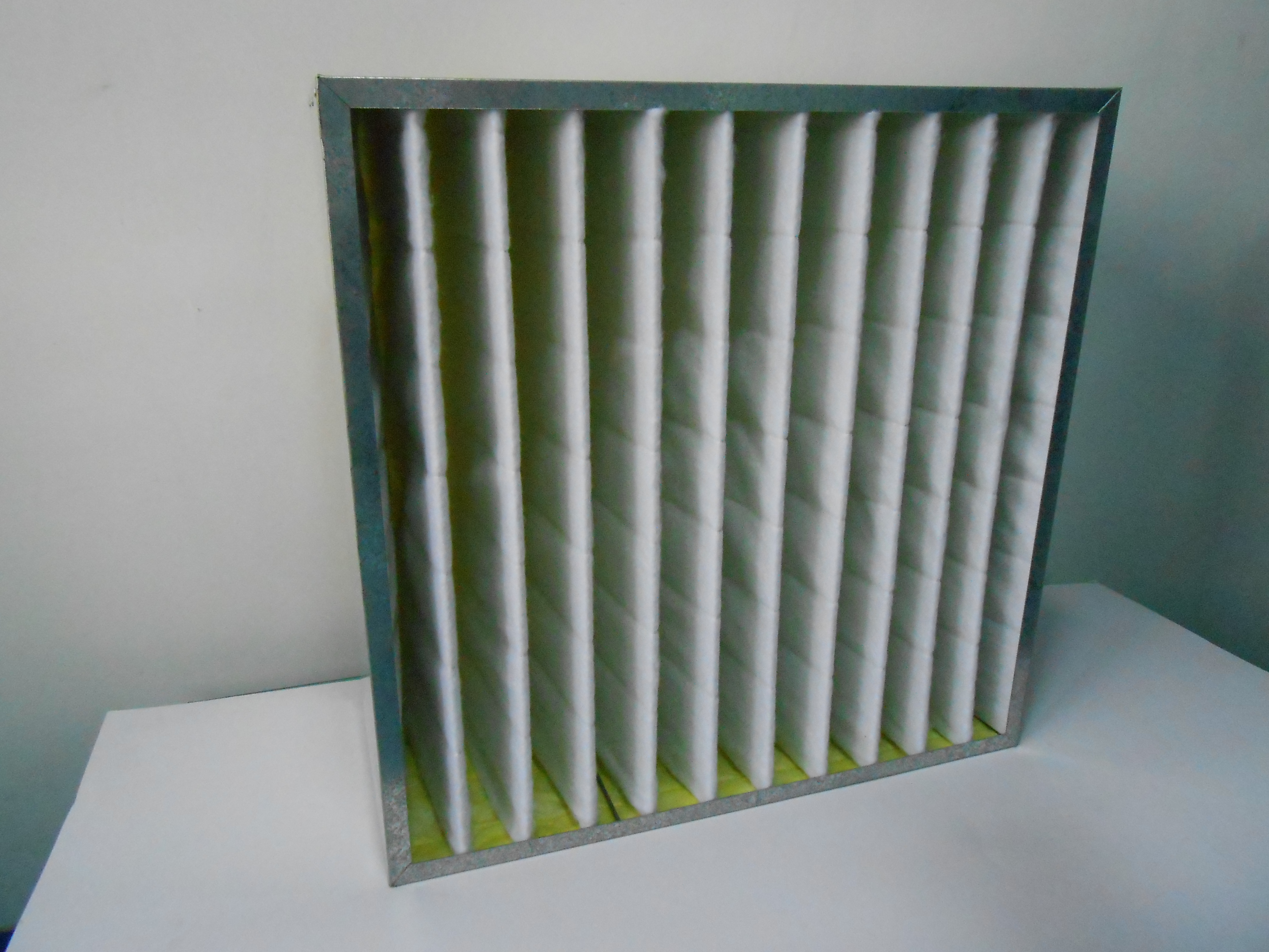 2.4 Medium Efficiency Box Air Filter