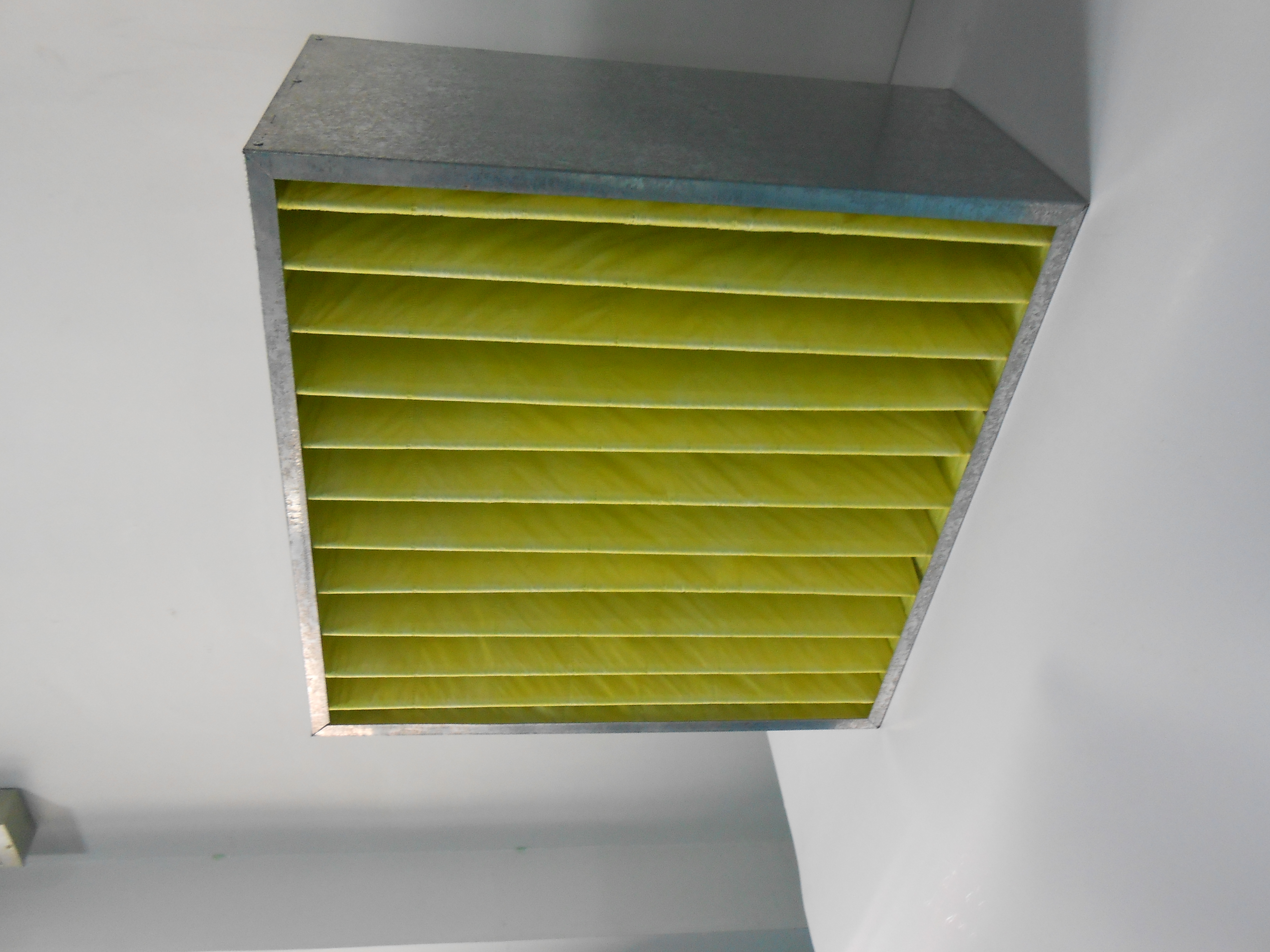 2.4 Medium Efficiency Box Air Filter