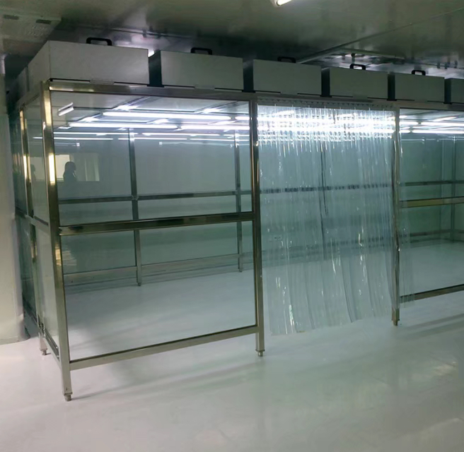 4.13 Clean Booth