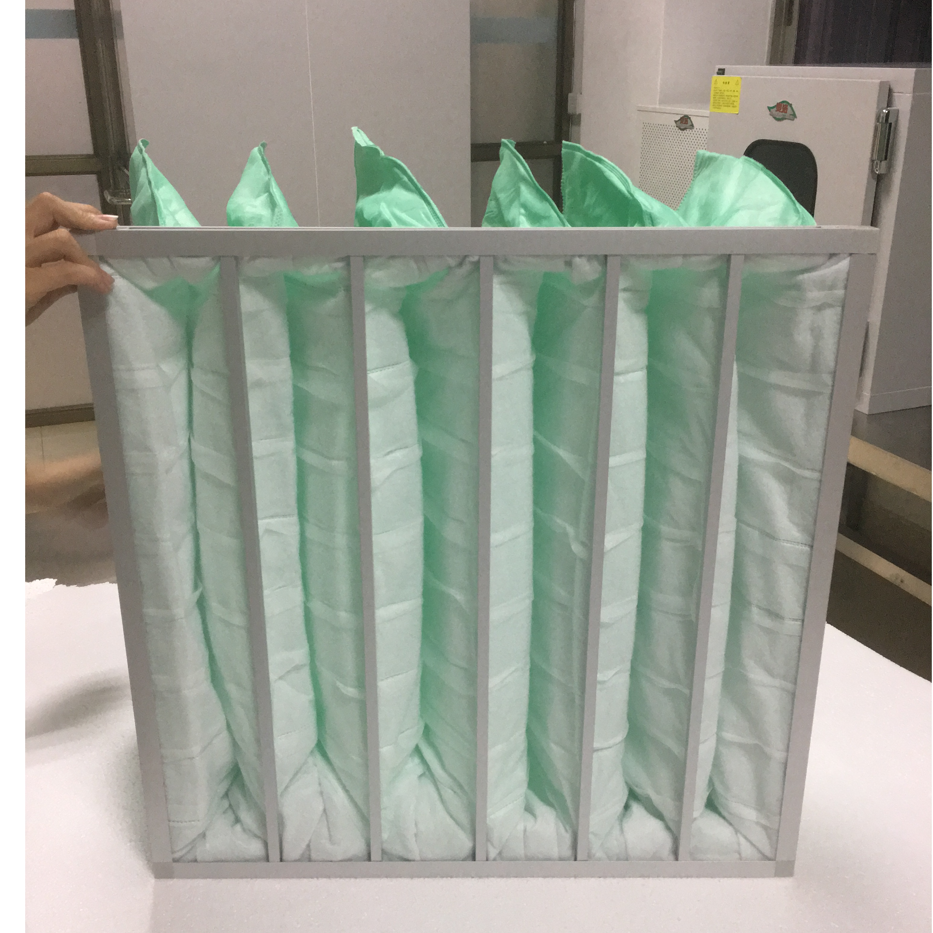 2.1 Medium Efficiency Bag Air Filter